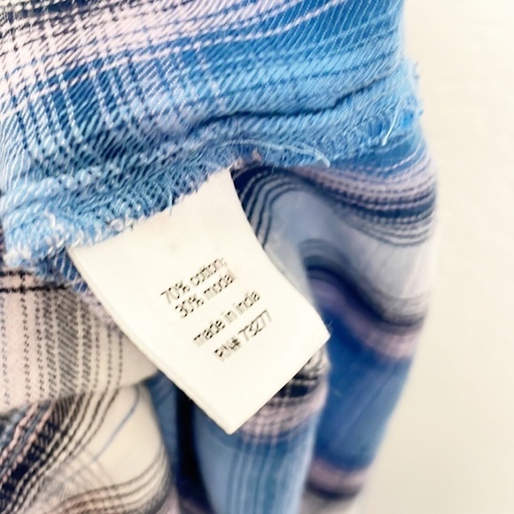 SO blue plaid print long sleeve flannel button down shirt - Picture 6 of 7